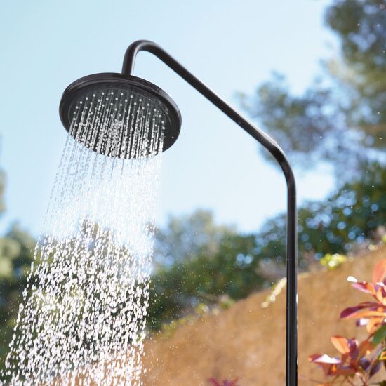 Fontenay Garden Shower with ground spike