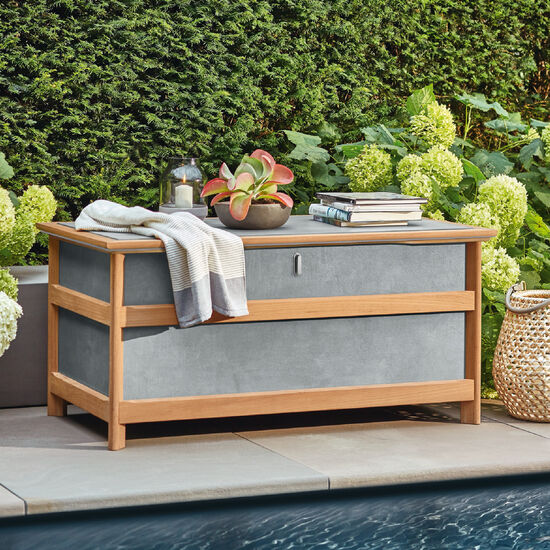 Aven Cushion Chest M