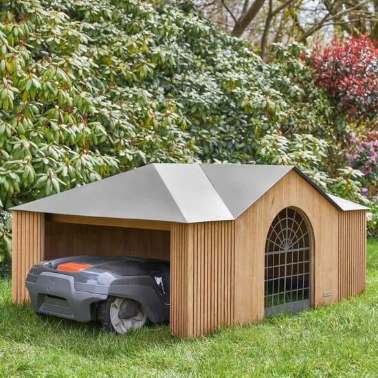 Toulon Lawnmower Garage