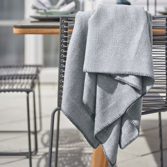 Poncho Herringbone