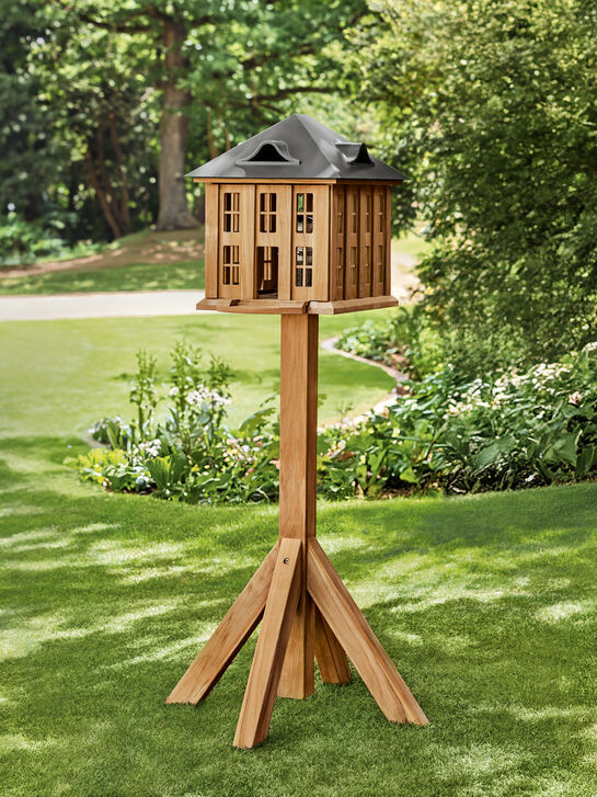 Birdhouse Teak Villa, with lighting