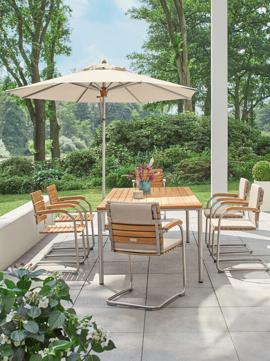 Campania Round Parasol 280 cm